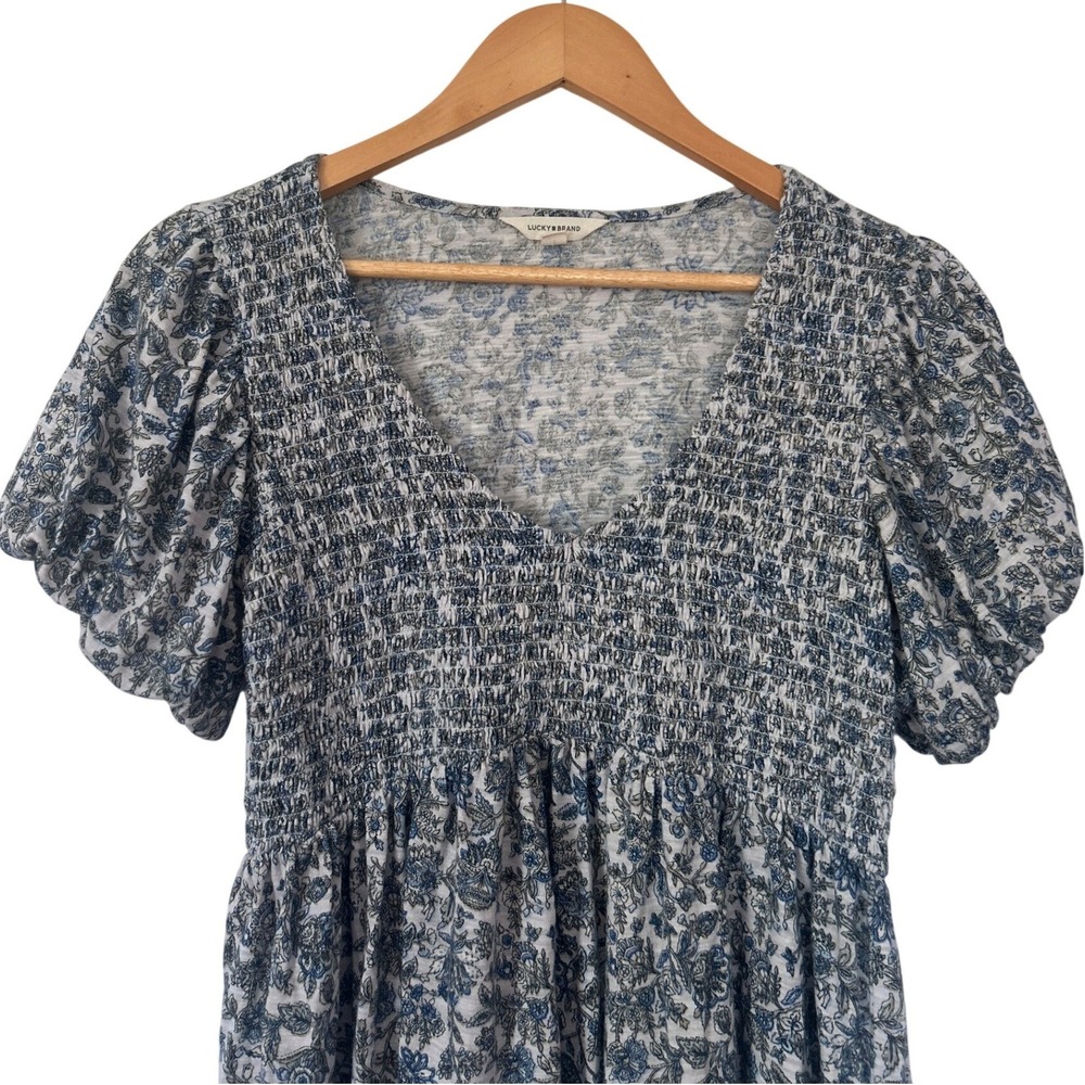 Lucky Brand Blue Floral Smocked Peplum Blouse M Cotton Modal Linen 2025 Cottage - Picture 4 of 13